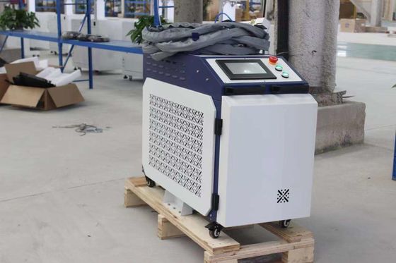 Raycus 1500W 2000W 3000W Handheld Laser Welding Machine with User-Friendly Control System
